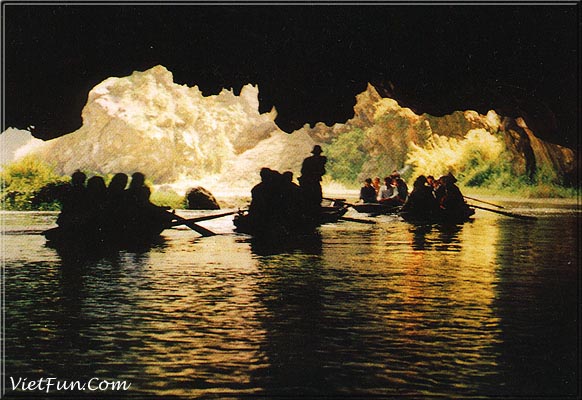 Viet Nam: Ha Long Bay - Tam Coc Cave